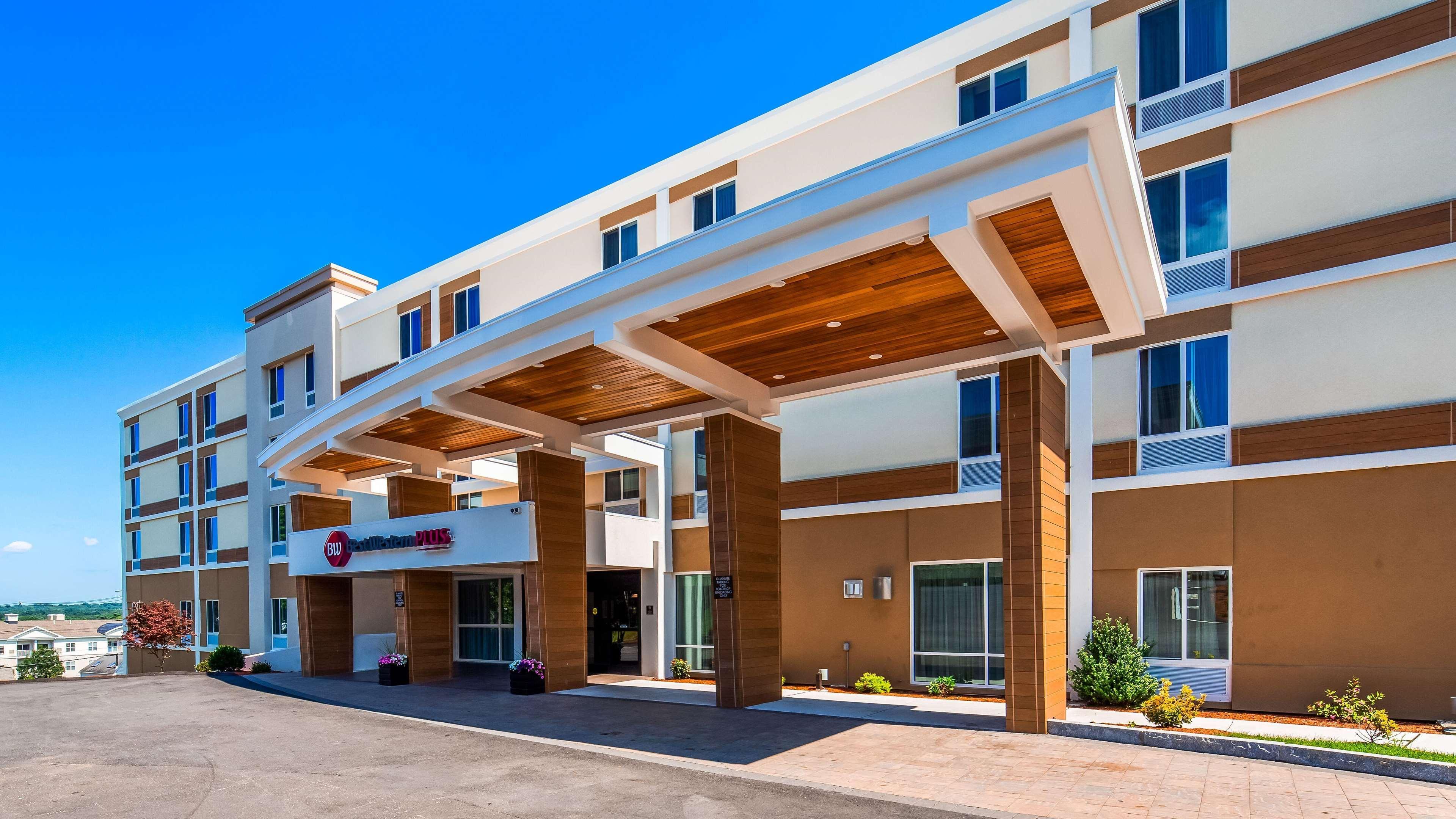 Best Western Plus North Shore Hotel Danvers Bagian luar foto