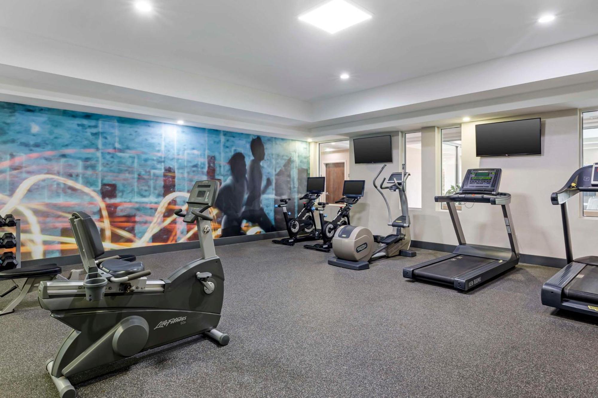 Best Western Plus North Shore Hotel Danvers Bagian luar foto