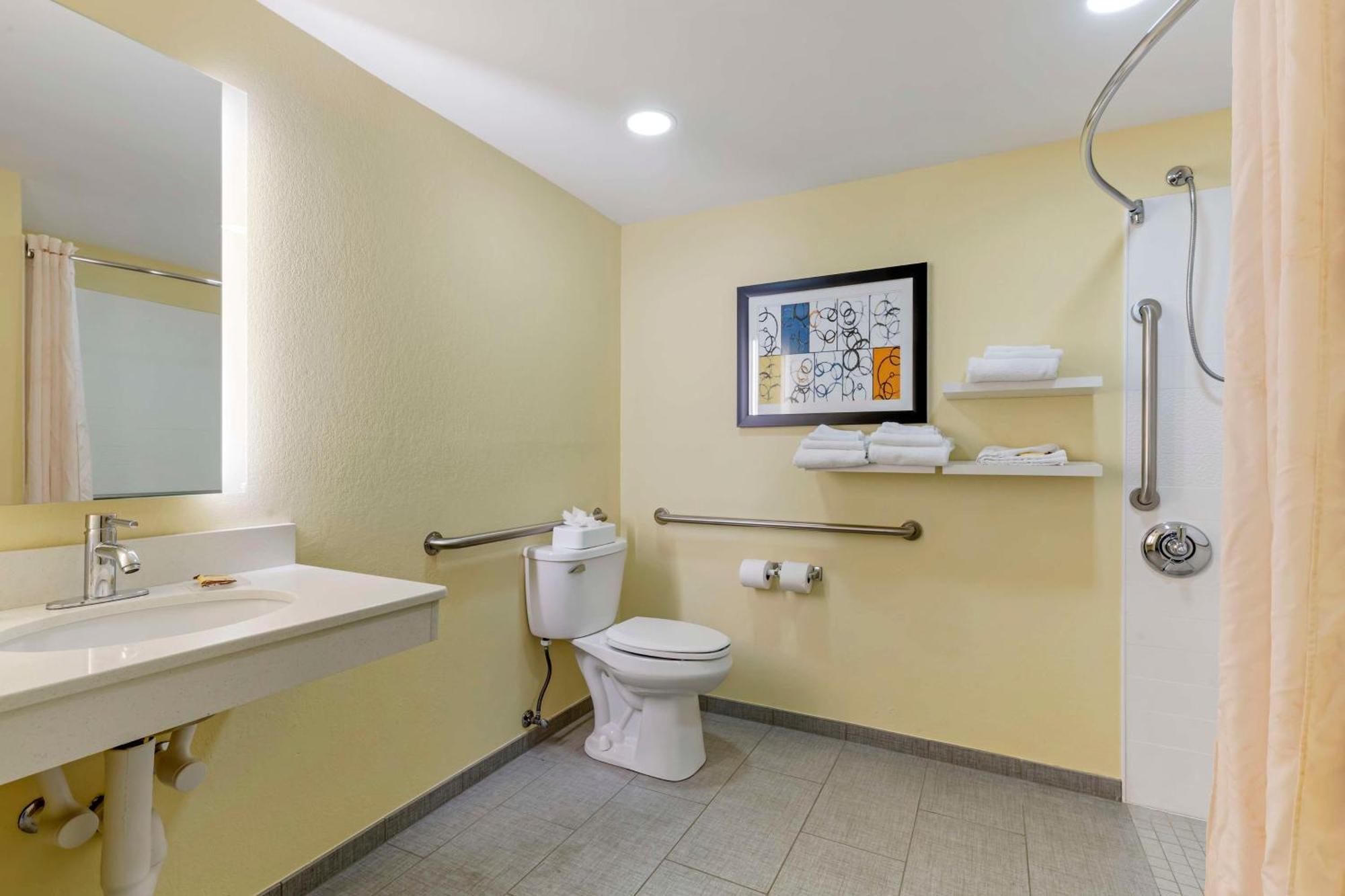 Best Western Plus North Shore Hotel Danvers Bagian luar foto