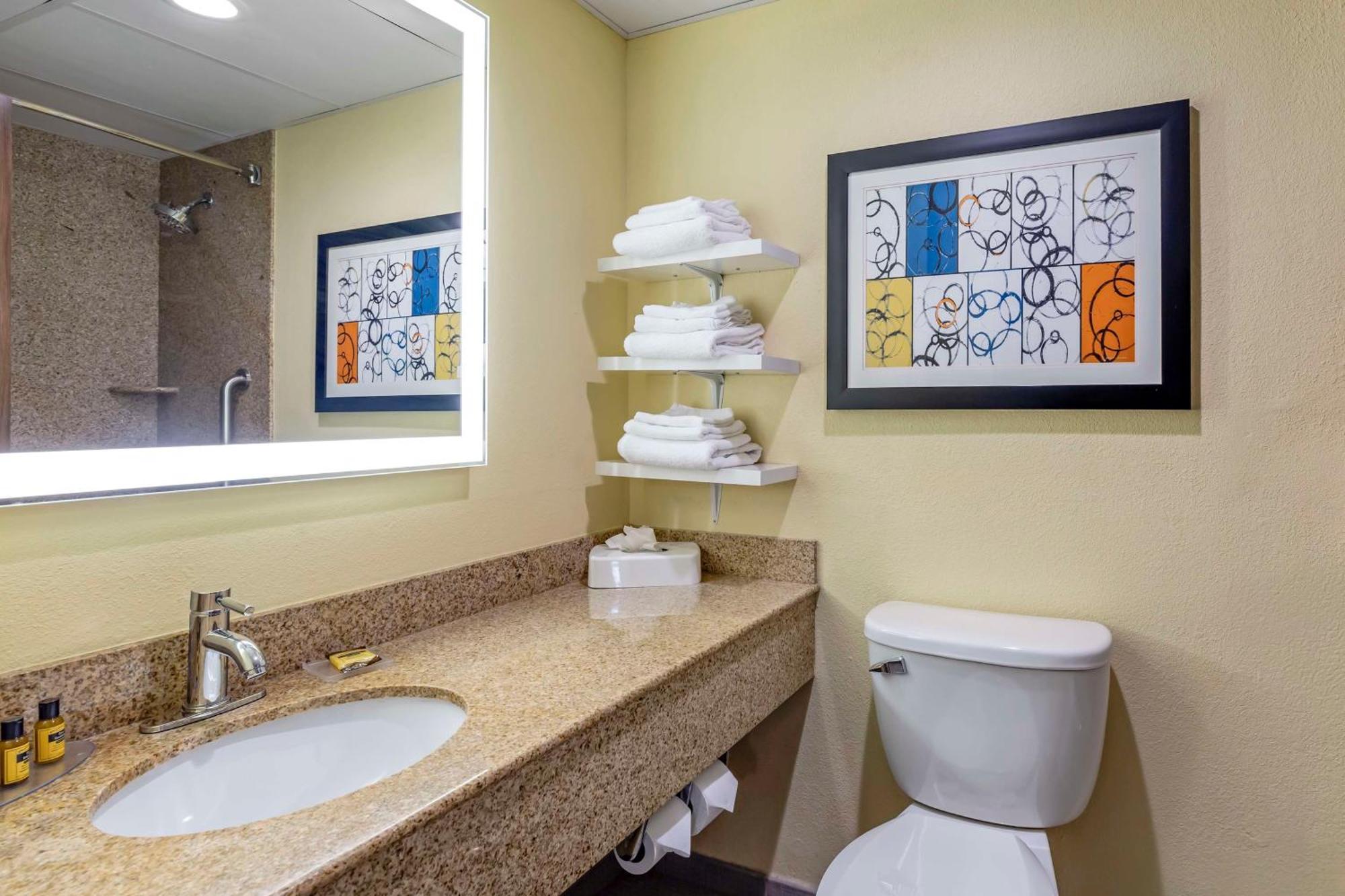 Best Western Plus North Shore Hotel Danvers Bagian luar foto