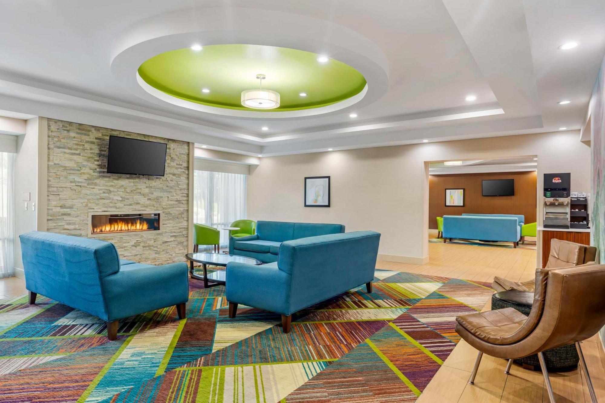 Best Western Plus North Shore Hotel Danvers Bagian luar foto