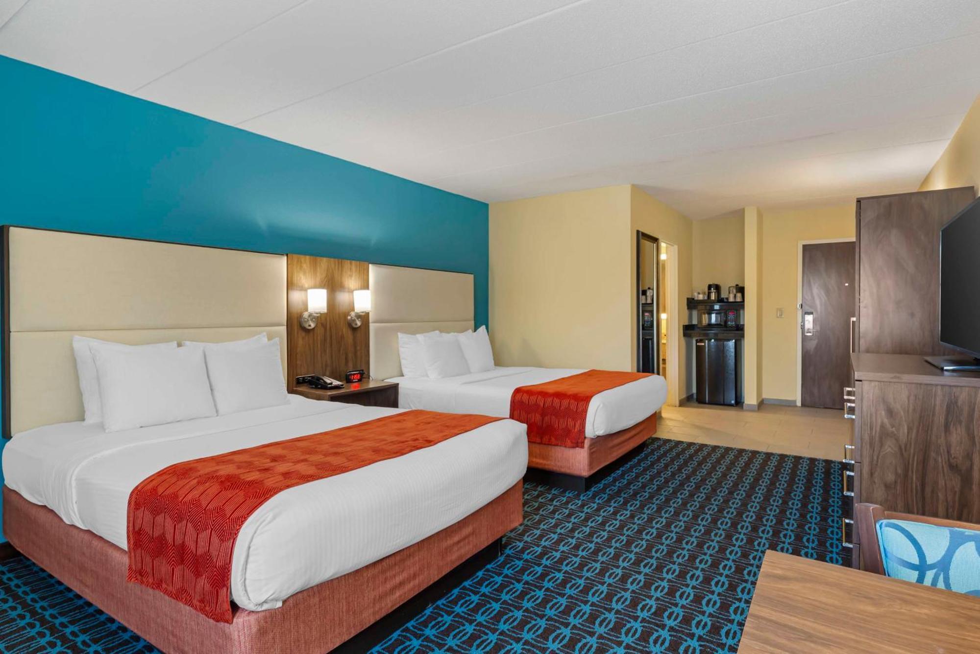 Best Western Plus North Shore Hotel Danvers Bagian luar foto