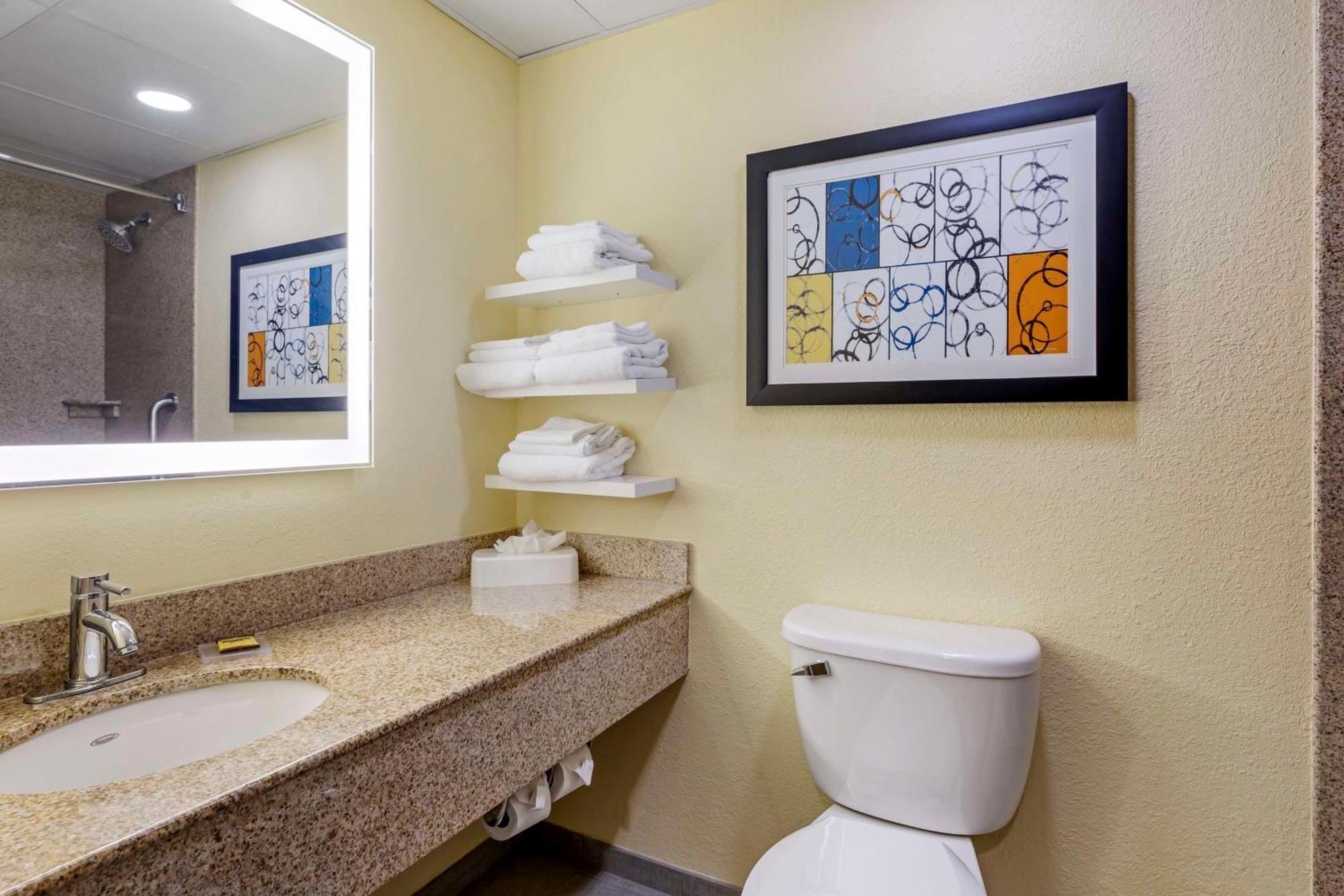 Best Western Plus North Shore Hotel Danvers Bagian luar foto