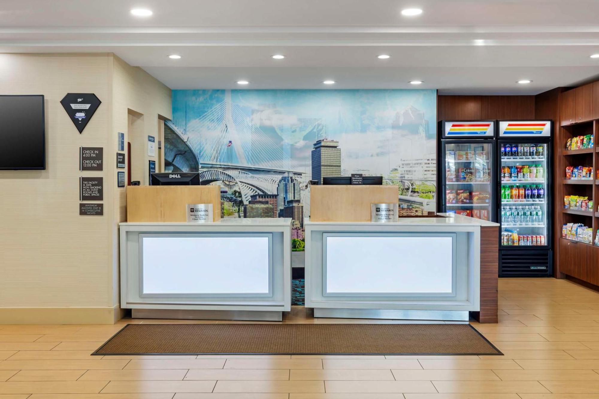 Best Western Plus North Shore Hotel Danvers Bagian luar foto