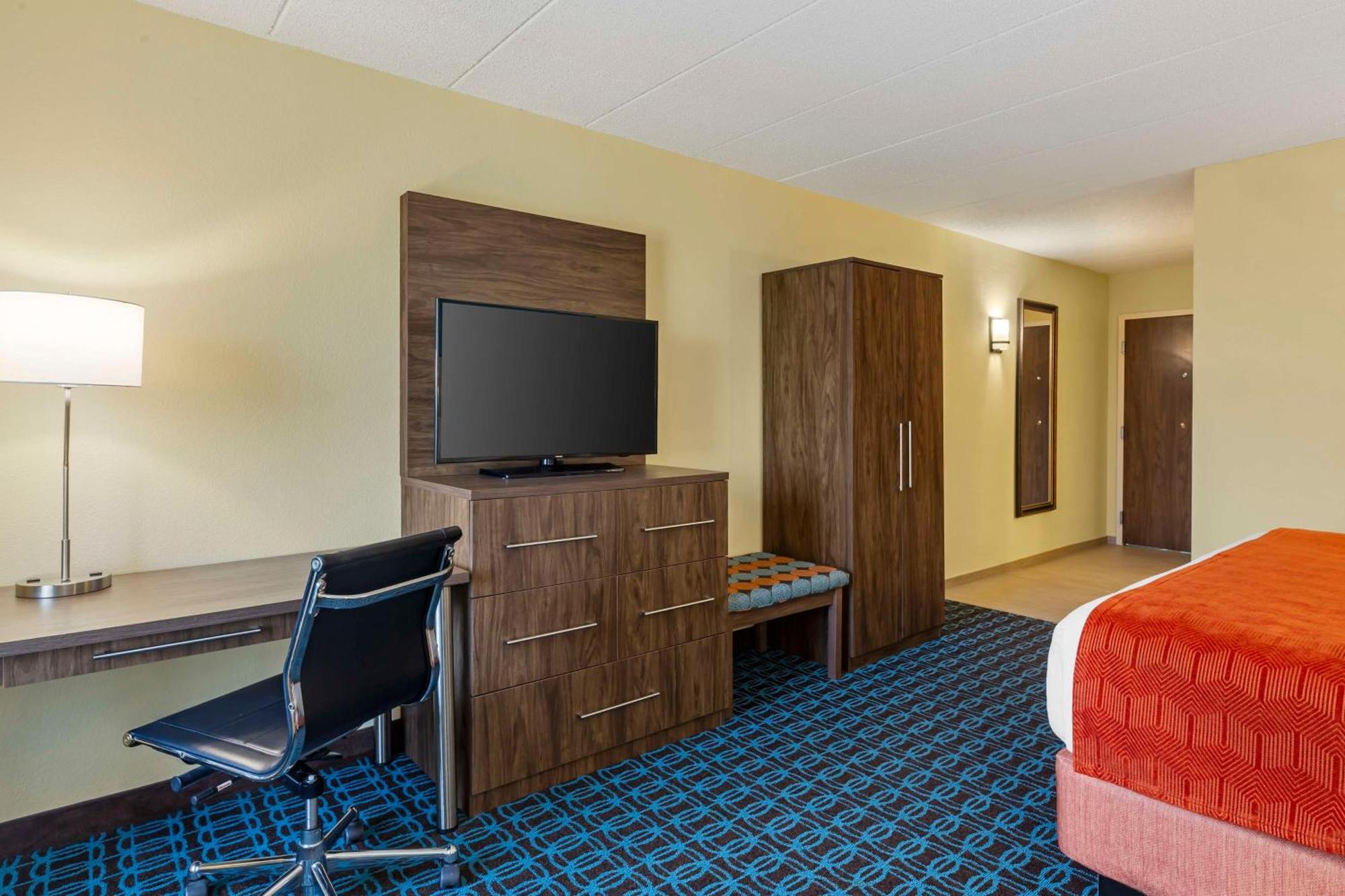 Best Western Plus North Shore Hotel Danvers Bagian luar foto
