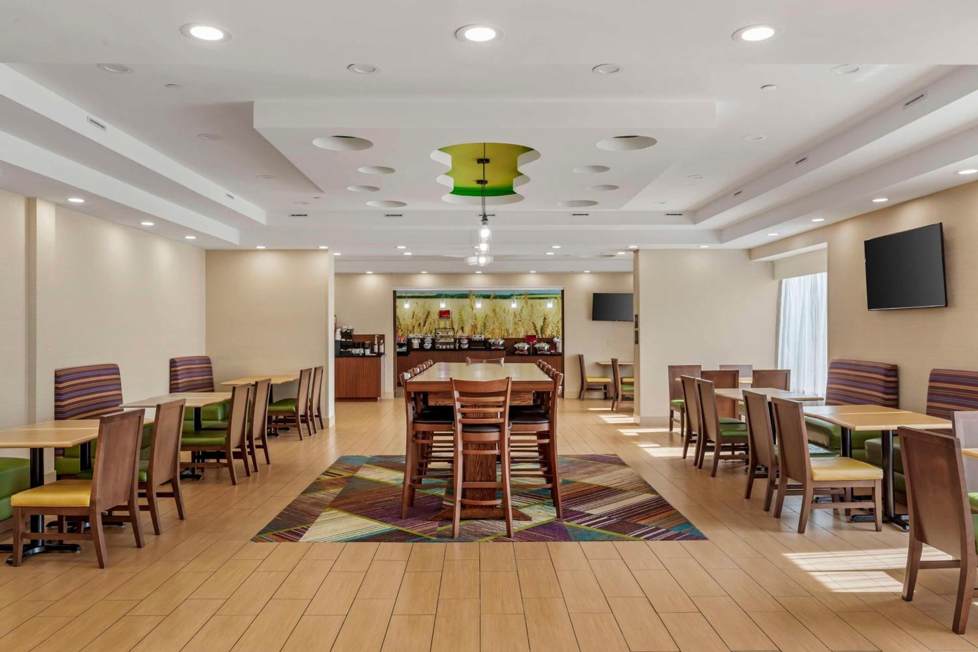 Best Western Plus North Shore Hotel Danvers Bagian luar foto
