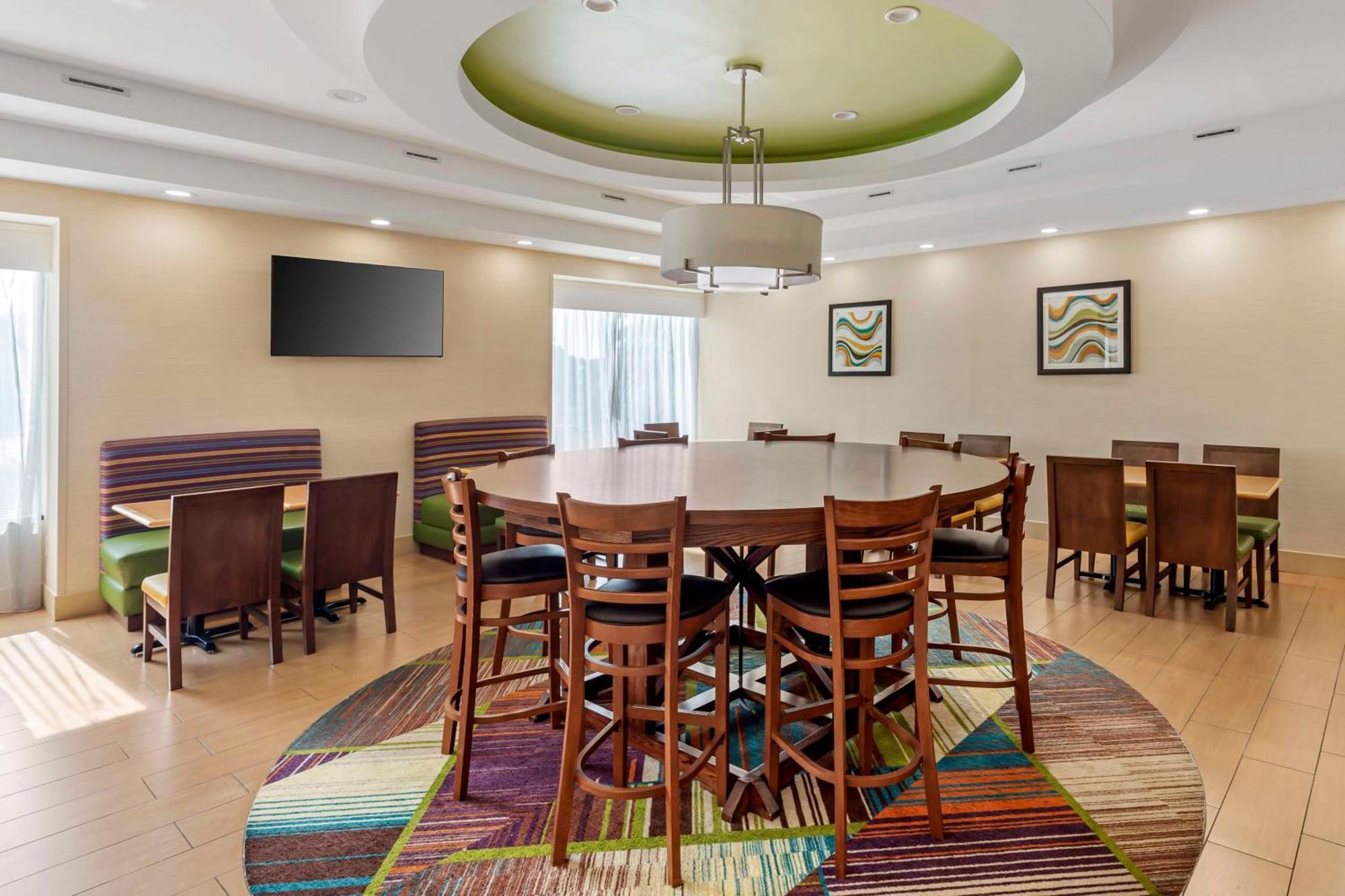 Best Western Plus North Shore Hotel Danvers Bagian luar foto