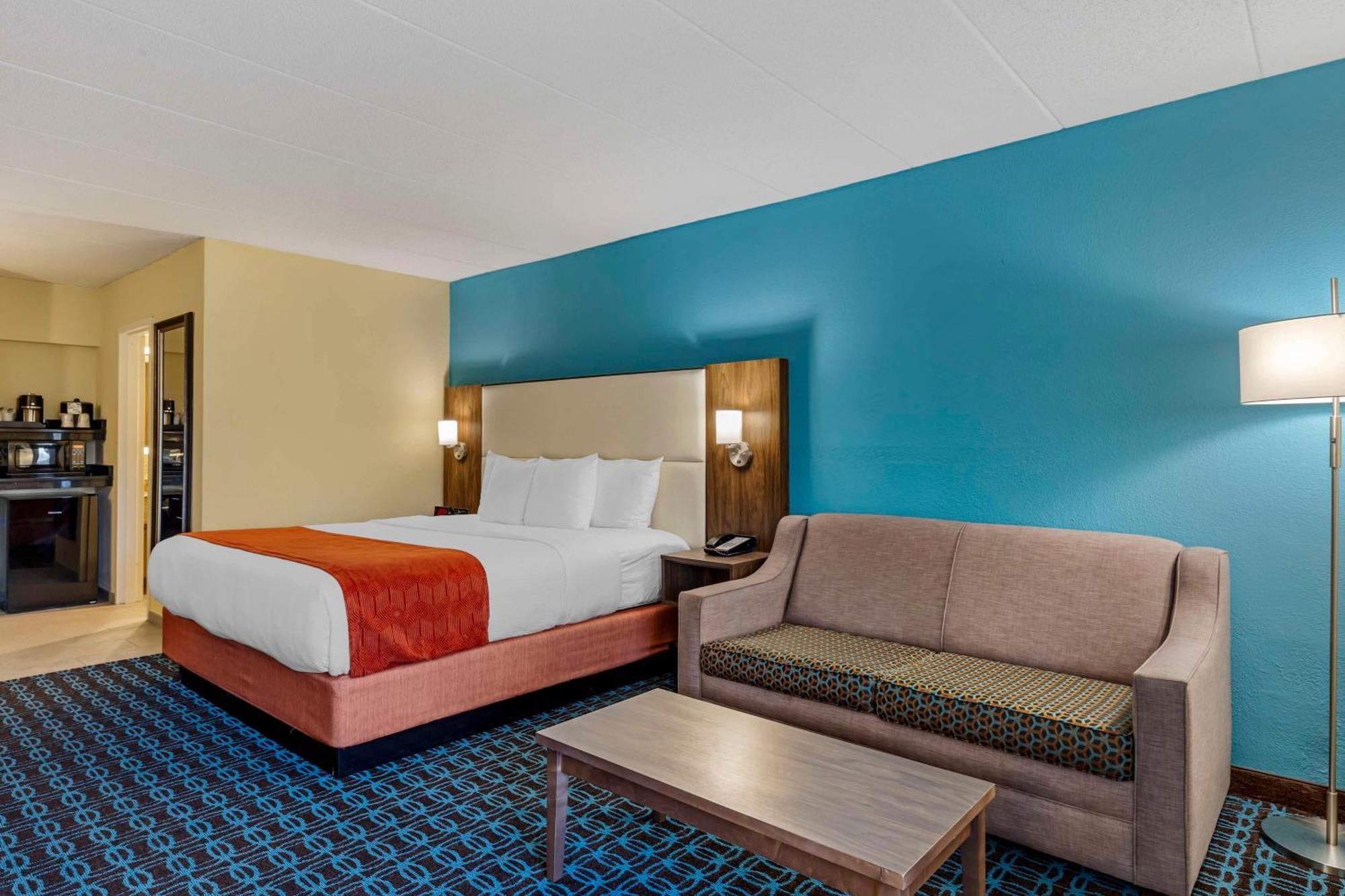 Best Western Plus North Shore Hotel Danvers Bagian luar foto