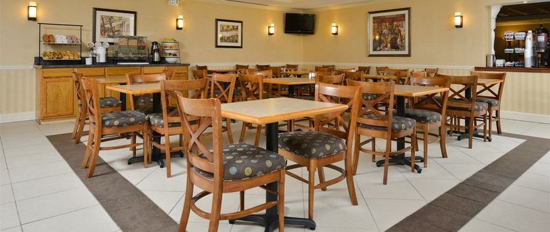Best Western Plus North Shore Hotel Danvers Bagian luar foto