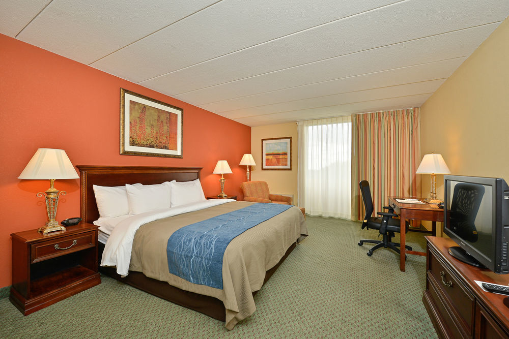 Best Western Plus North Shore Hotel Danvers Bagian luar foto