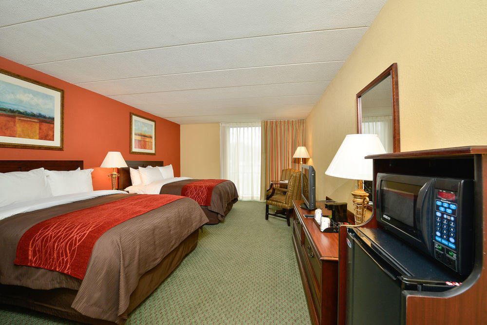 Best Western Plus North Shore Hotel Danvers Bagian luar foto