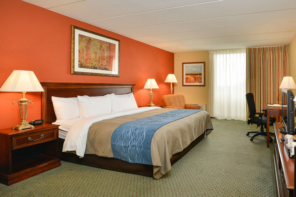 Best Western Plus North Shore Hotel Danvers Bagian luar foto