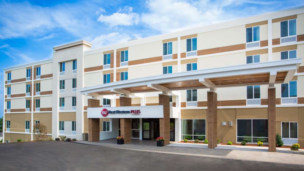 Best Western Plus North Shore Hotel Danvers Bagian luar foto