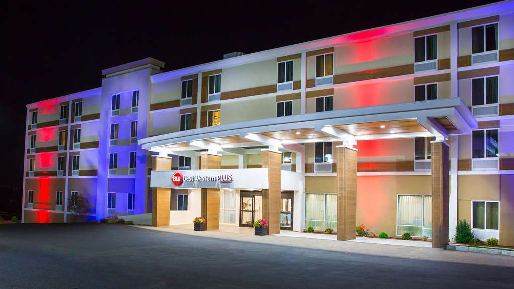 Best Western Plus North Shore Hotel Danvers Bagian luar foto